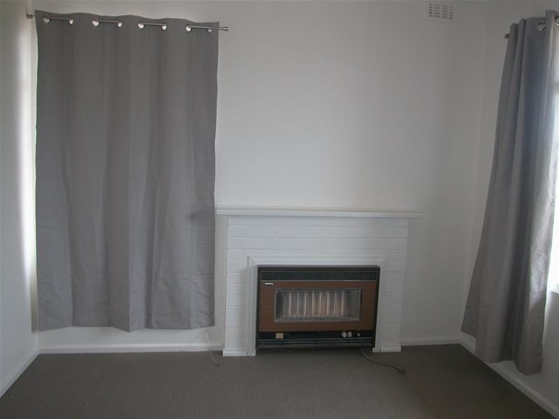 21 Pettitt Crescent, Norlane VIC 3214