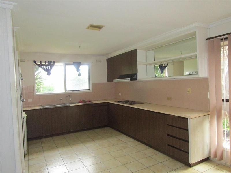 12 Melrose Street, Lara VIC 3212