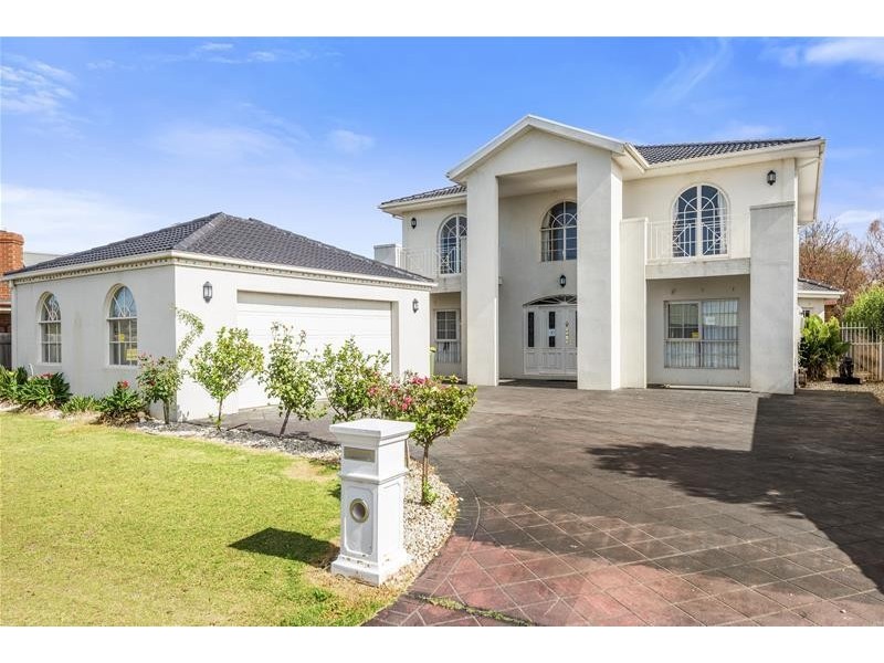 18 Looker Street, Lara VIC 3212