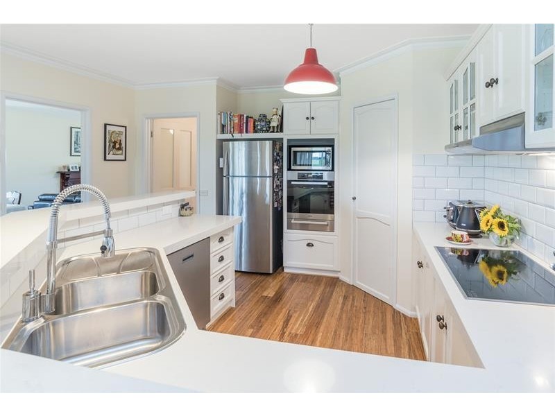 70 McNeill Court, Lara VIC 3212