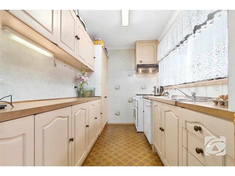 18 Carmarthen Drive, Corio VIC 3214