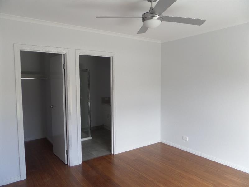 2/70 Smeaton Close, Lara VIC 3212