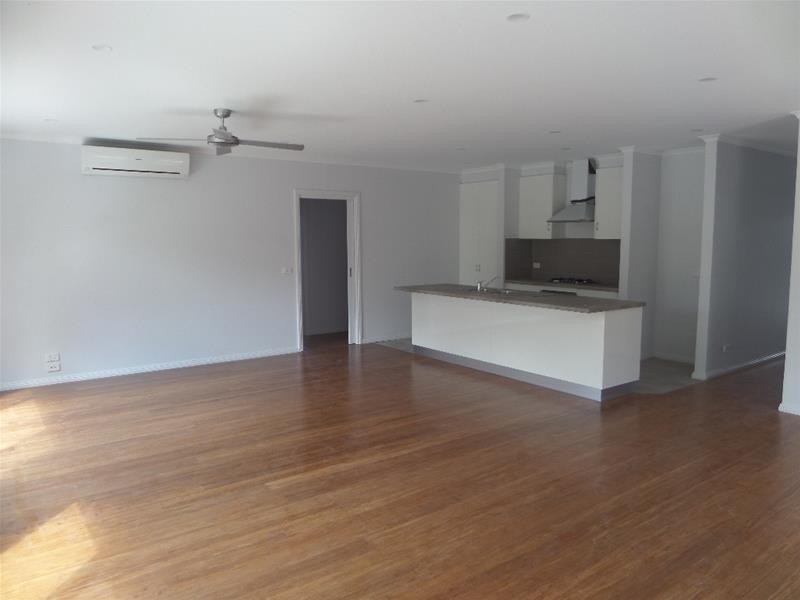 2/70 Smeaton Close, Lara VIC 3212