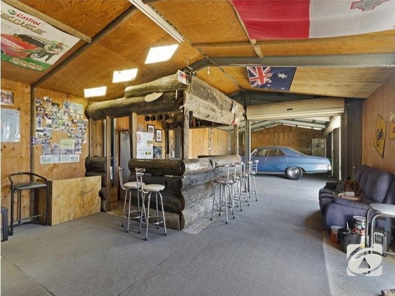 90 Calvert Road, Little River VIC 3211