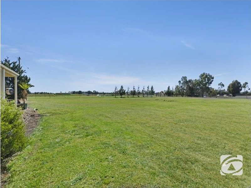 90 Calvert Road, Little River VIC 3211