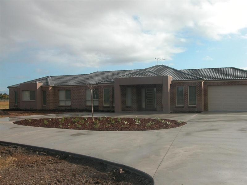 45 McIntyre Road, Lara VIC 3212