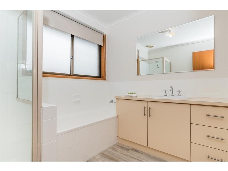 2/20 Buckingham Street, Lara VIC 3212
