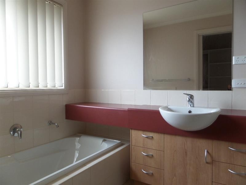 1 Juniper Court, Corio VIC 3214