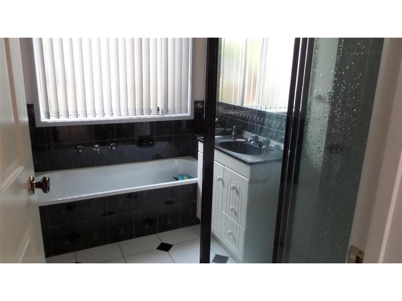 18 Kantara Crescent, Lara VIC 3212