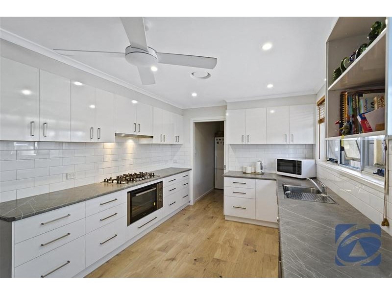 16 Howitt Avenue, Corio VIC 3214