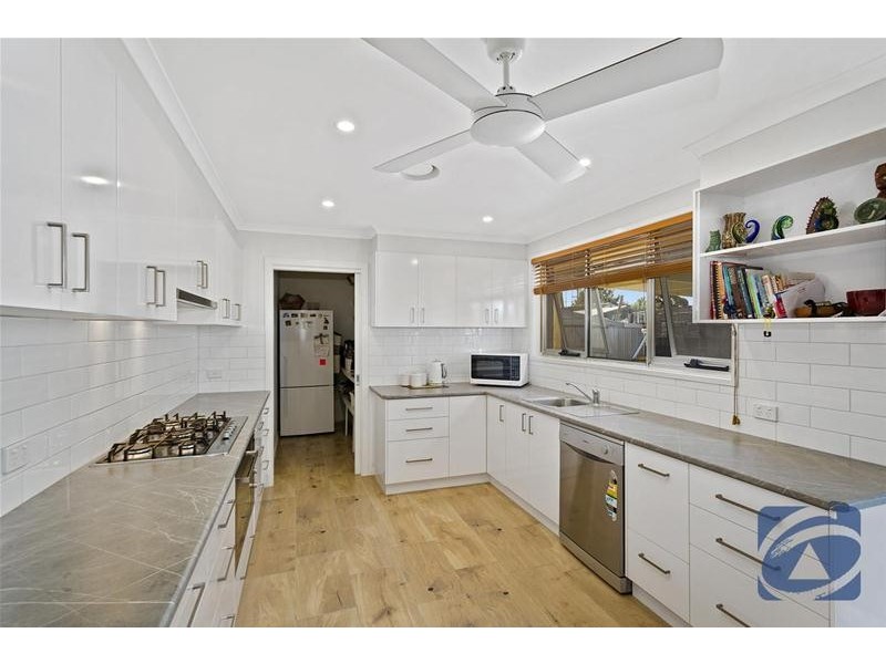 16 Howitt Avenue, Corio VIC 3214