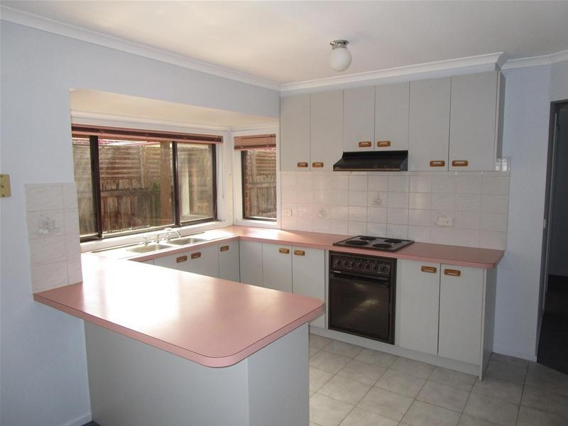 68 Cameron Crescent, Lara VIC 3212