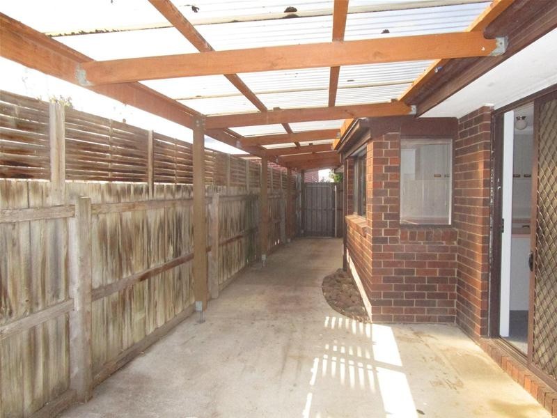 68 Cameron Crescent, Lara VIC 3212