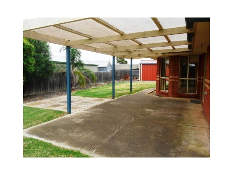 8 Evergreen Court, Lara VIC 3212