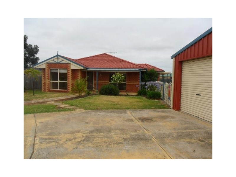 8 Evergreen Court, Lara VIC 3212