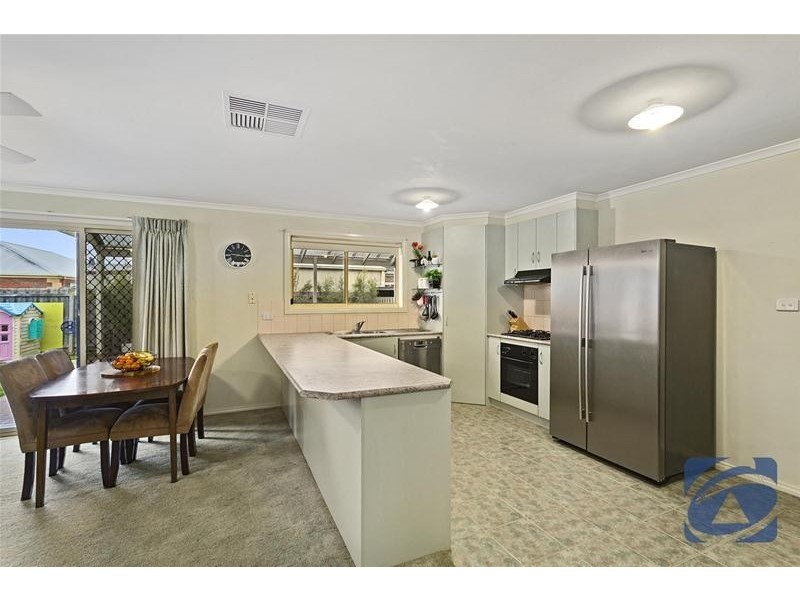 18 Lipson Drive, Lara VIC 3212