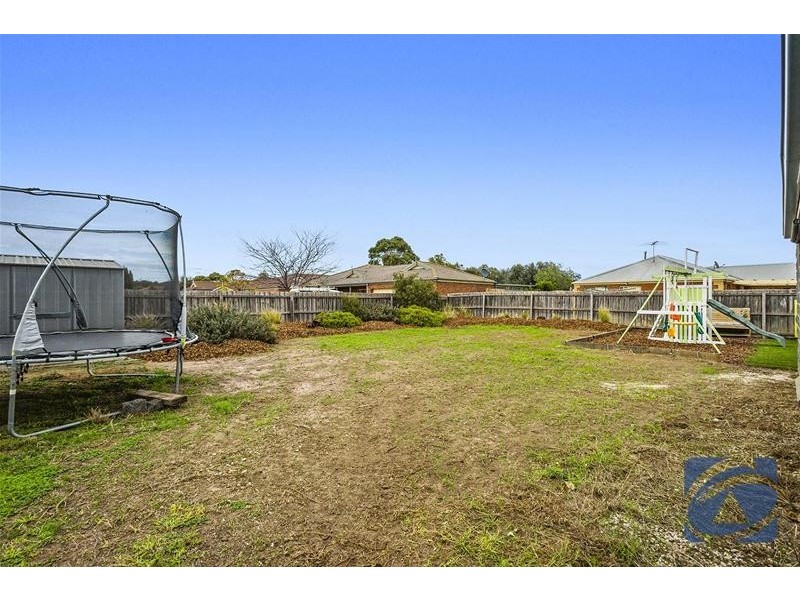 18 Lipson Drive, Lara VIC 3212