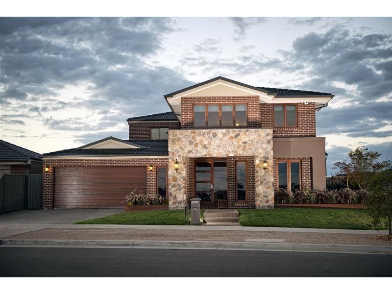 39 West Lakes Boulevard, Lara VIC 3212