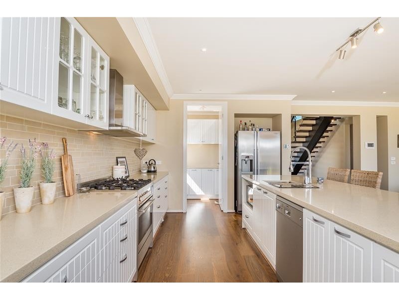 39 West Lakes Boulevard, Lara VIC 3212