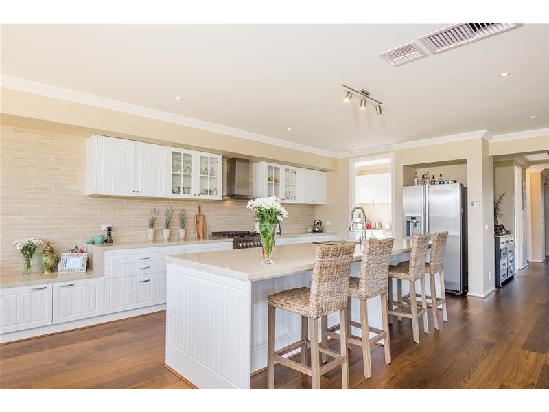 39 West Lakes Boulevard, Lara VIC 3212