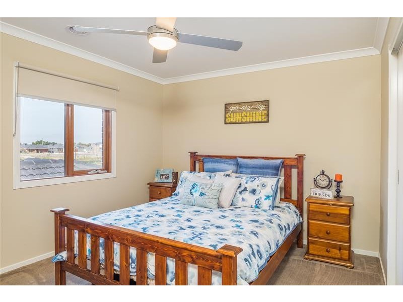 39 West Lakes Boulevard, Lara VIC 3212