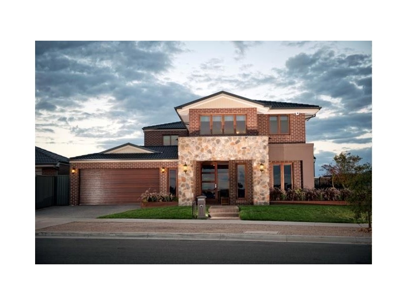 39 West Lakes Boulevard, Lara VIC 3212