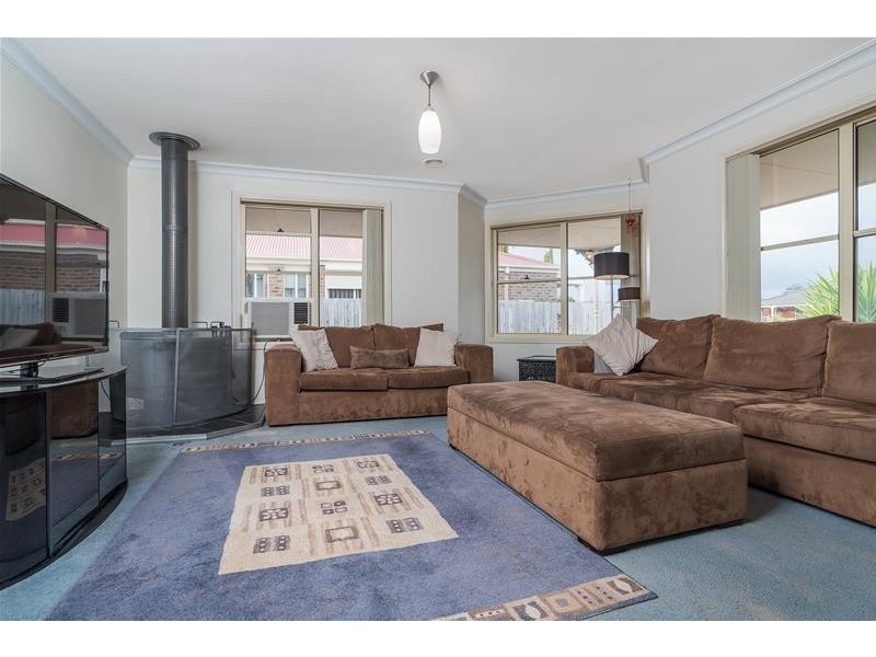 19 Young Street, Lara VIC 3212