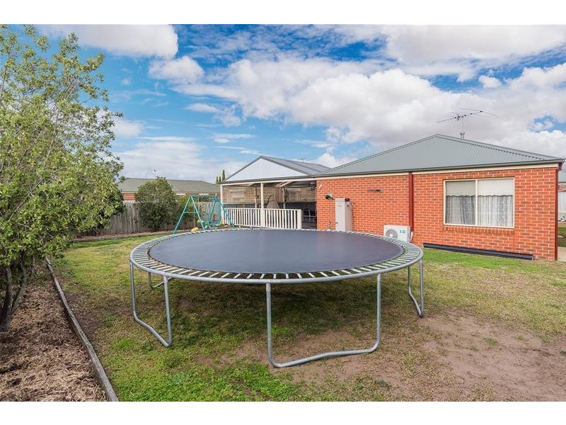 19 Young Street, Lara VIC 3212