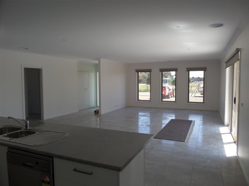 68 Bates Road, Lara VIC 3212