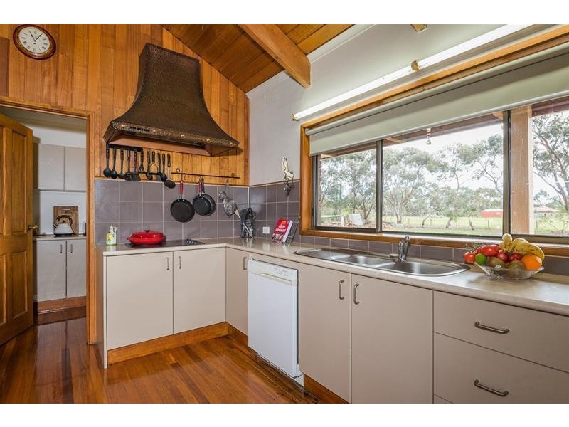 6 Windermere Road, Lara VIC 3212