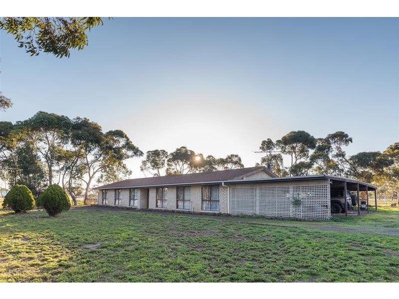 40 Coonawarra Drive, Lara VIC 3212