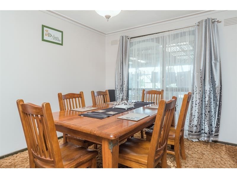 40 Coonawarra Drive, Lara VIC 3212