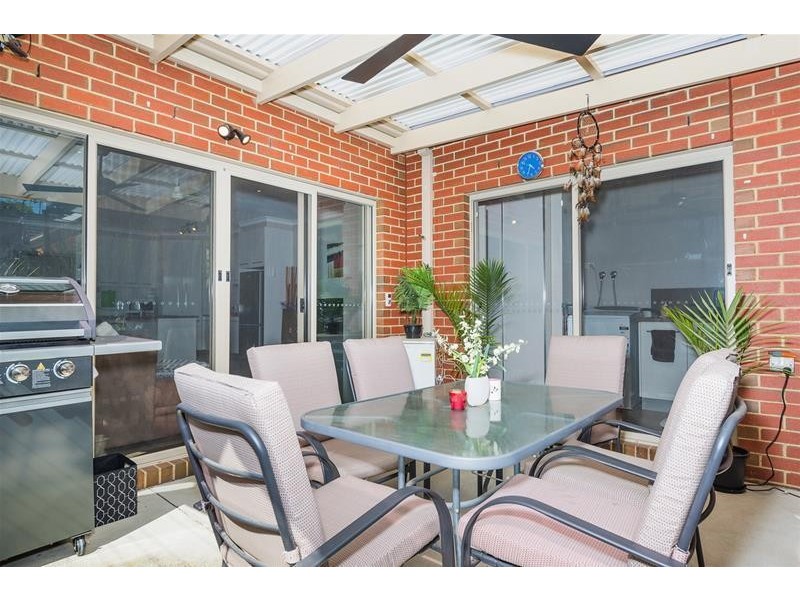 18 Holdsworth Court, Norlane VIC 3214