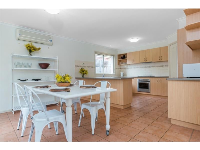 25 Skylark Court, Lara VIC 3212