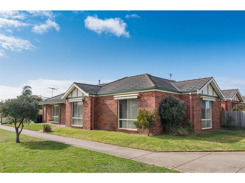 25 Skylark Court, Lara VIC 3212