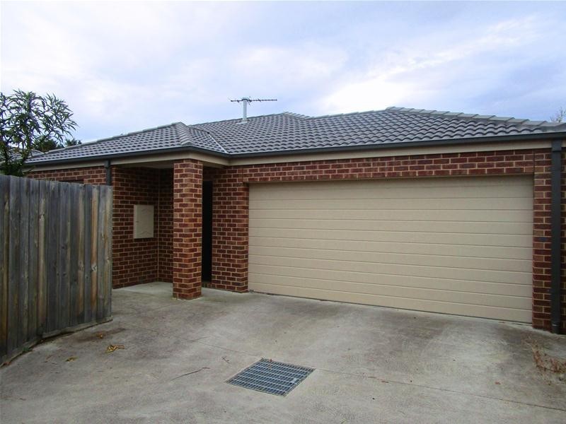 2/30 Altair Avenue, Lara VIC 3212