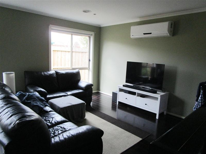 2/30 Altair Avenue, Lara VIC 3212