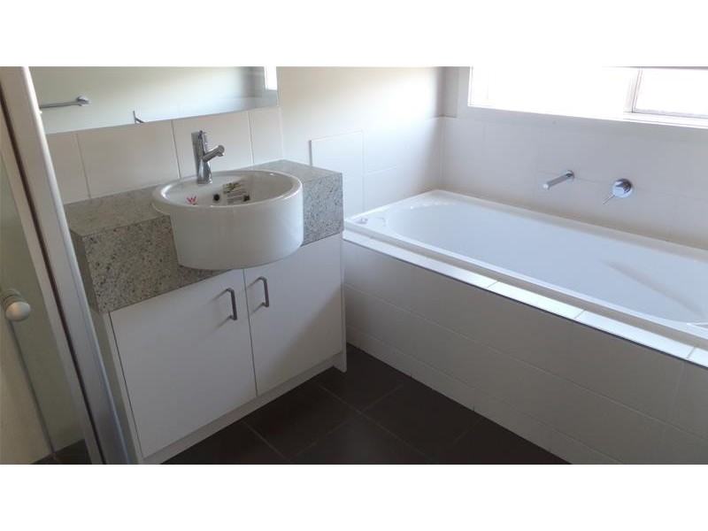 1 Darter Court, Lara VIC 3212