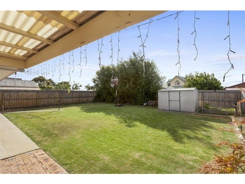 17 Waliki Court, Lara VIC 3212
