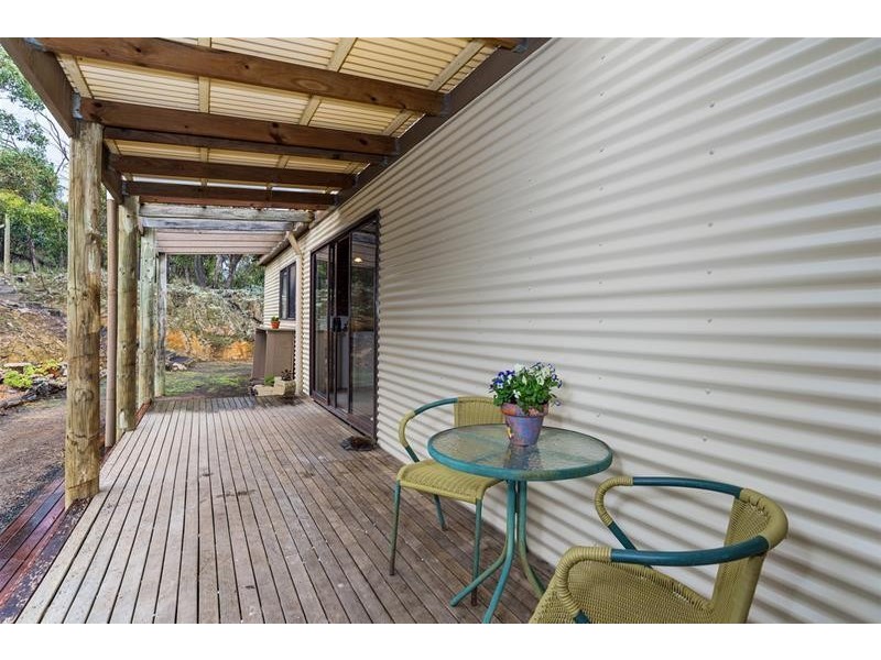 255 Demotts Road, Anakie VIC 3221