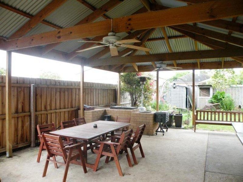 9 Sheeran Crescent, Lara VIC 3212