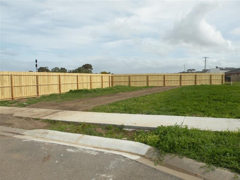 1 Merger Court, Lara VIC 3212