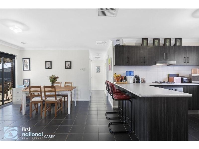 9 Bella Julia Place, Lara VIC 3212