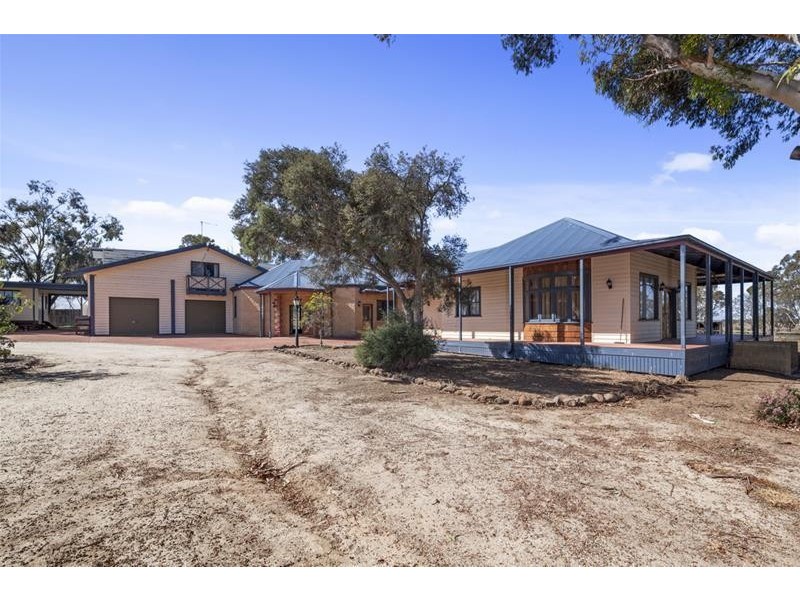 540-560 Windermere Road, Lara VIC 3212