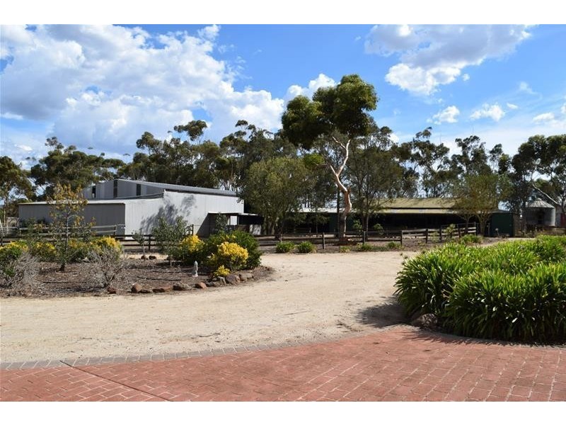 540-560 Windermere Road, Lara VIC 3212