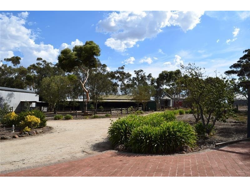 540-560 Windermere Road, Lara VIC 3212