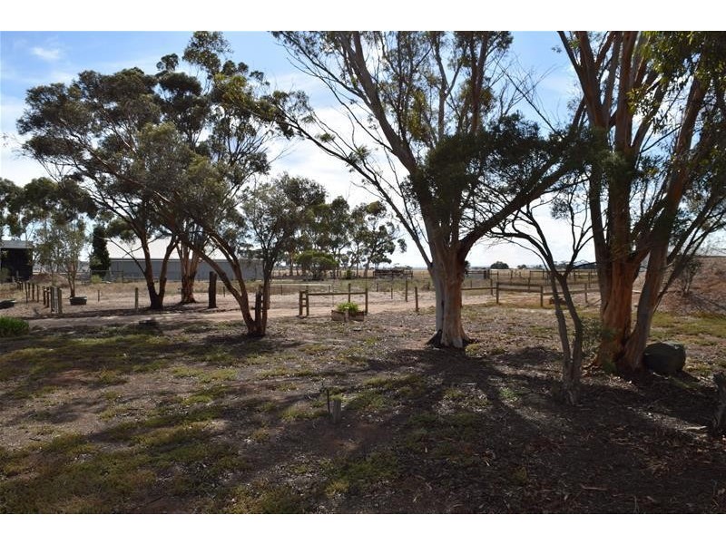 540-560 Windermere Road, Lara VIC 3212