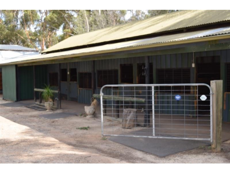 540-560 Windermere Road, Lara VIC 3212