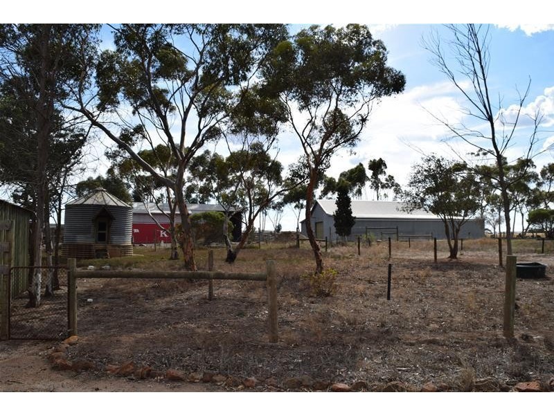 540-560 Windermere Road, Lara VIC 3212