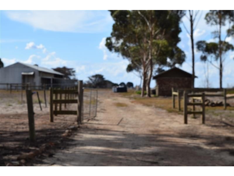 540-560 Windermere Road, Lara VIC 3212